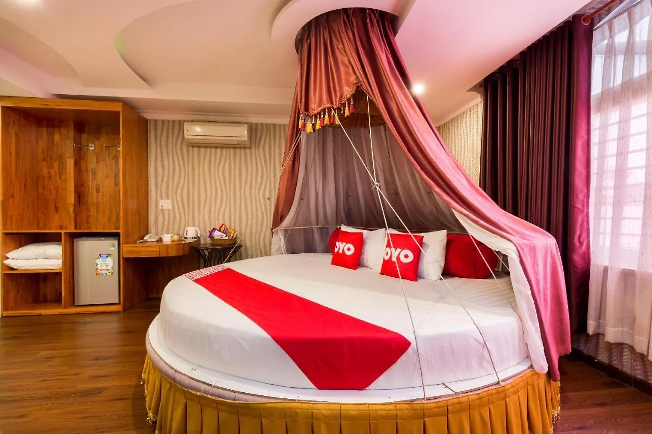 Oyo 1108 Iboss Hotel Ho Chi Minh City