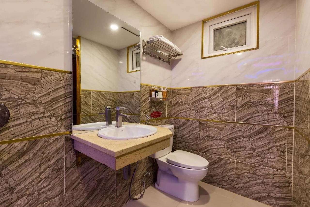 Oyo 1108 Iboss Hotel Ho Chi Minh City 2*,  Vietnam
