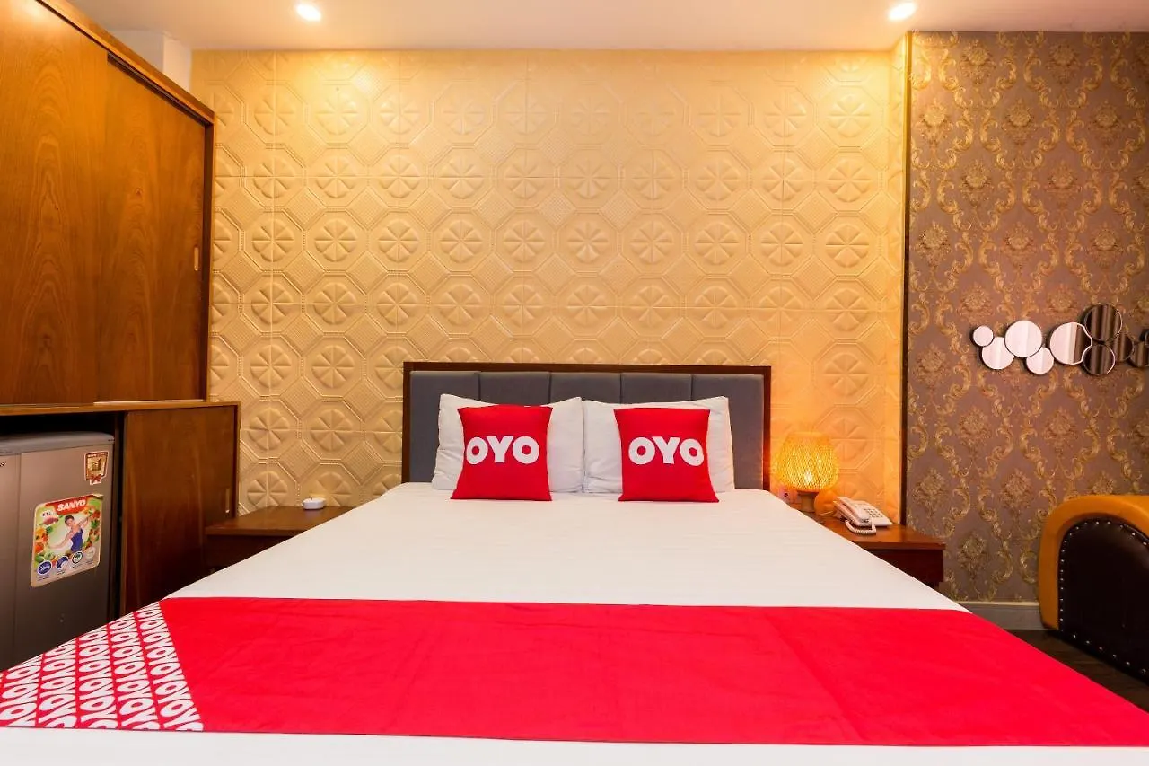 Oyo 1108 Iboss Hotel Ho Chi Minh City