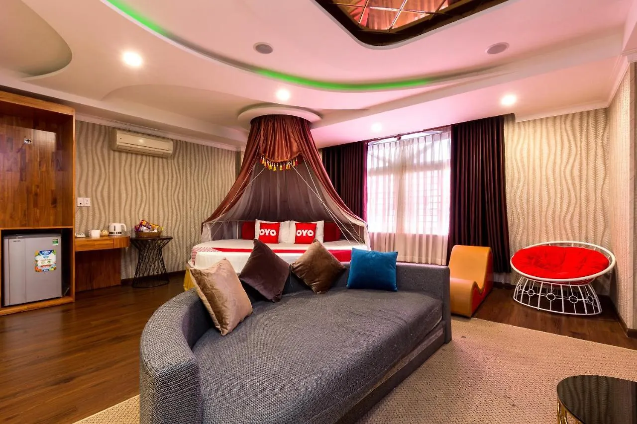 Oyo 1108 Iboss Hotel Ho Chi Minh City