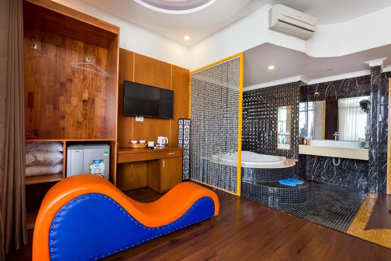 Oyo 1108 Iboss Hotel Ho Či Minovo Město 2*,