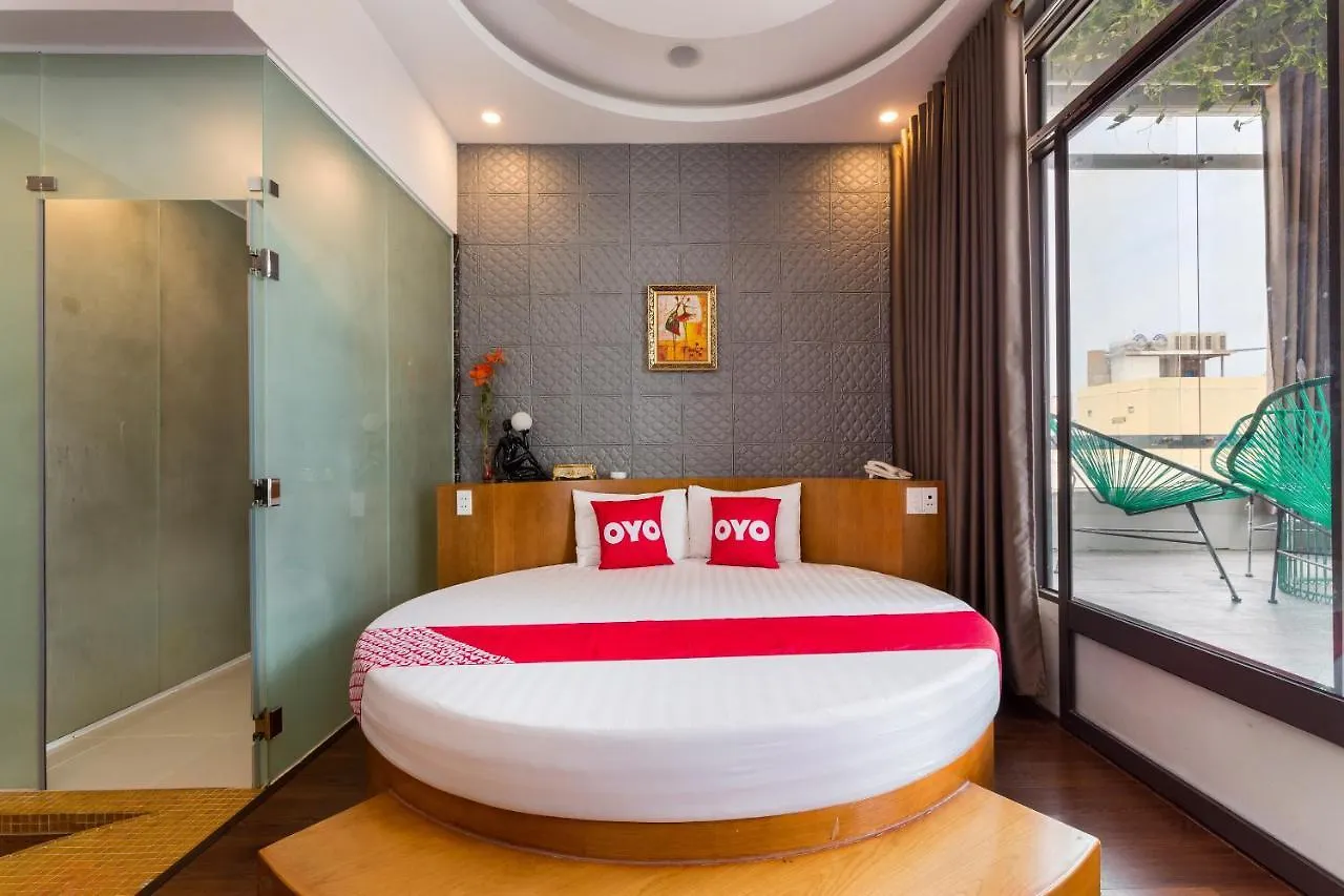 Oyo 1108 Iboss Hotel Ho Či Minovo Město 2*,