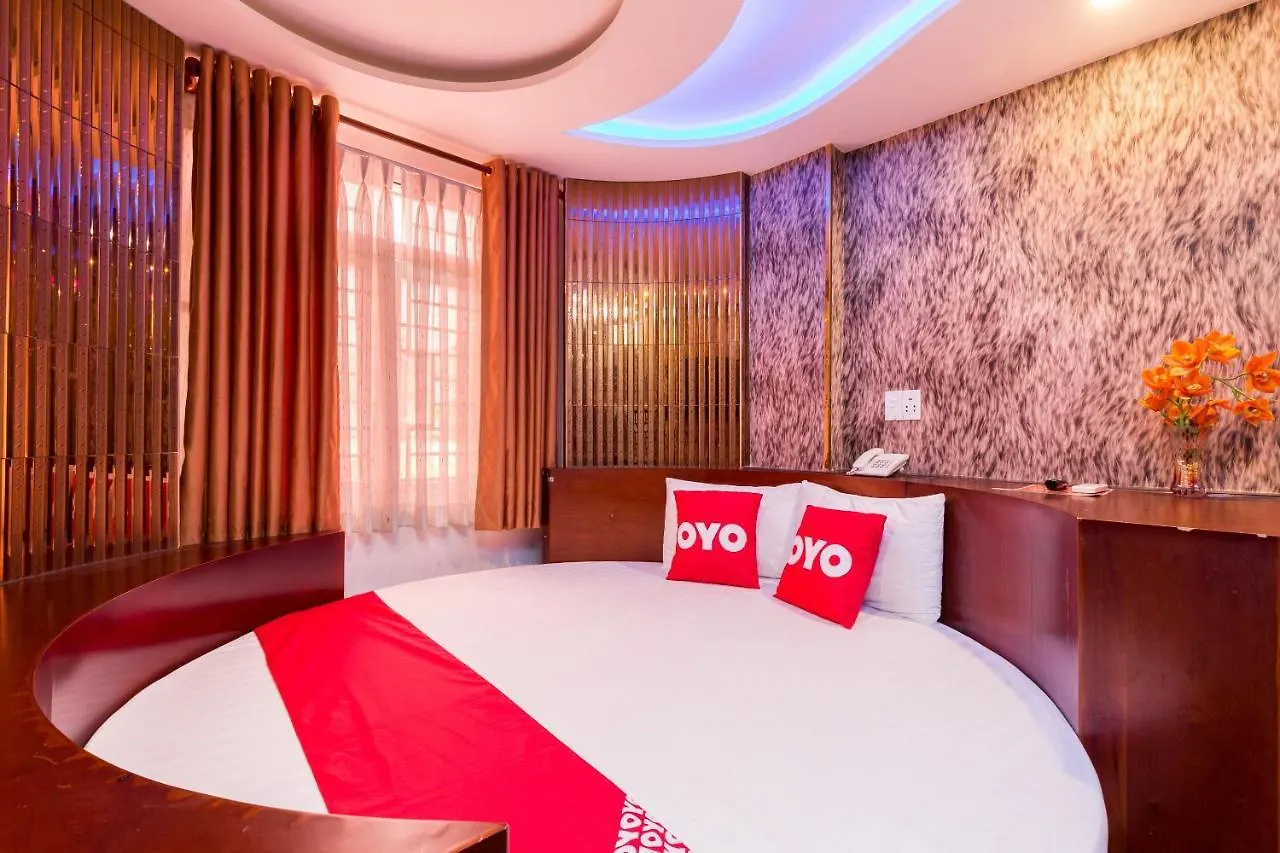 Oyo 1108 Iboss Hotel Ho Či Minovo Město Vietnam